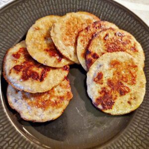 Read more about the article Banana pancake bites – simple two ingredient gluten free recipe